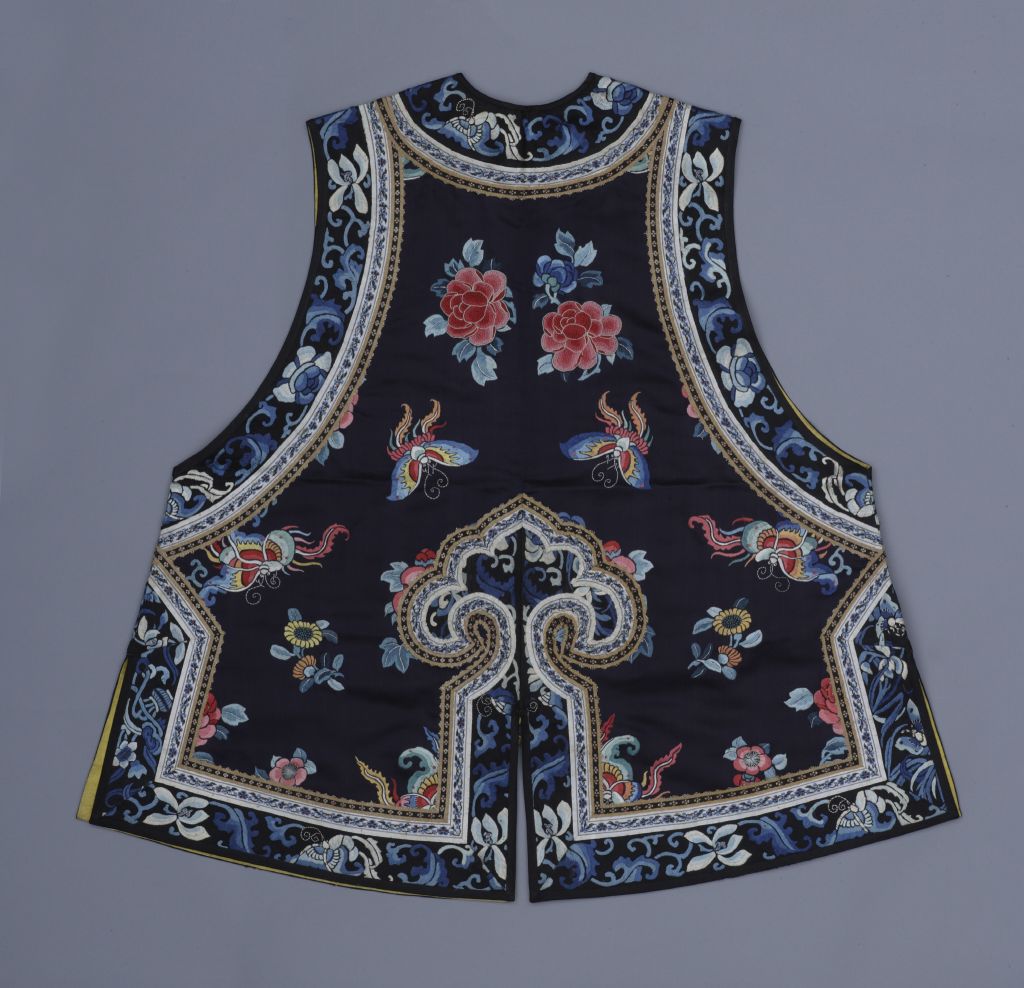 图片[2]-Stone blue satin embroidered peony butterfly female jacket-China Archive